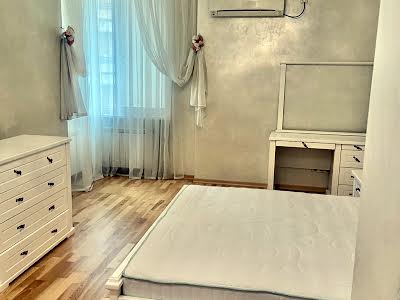 квартира по адресу Старонаводницкая ул., 4-В