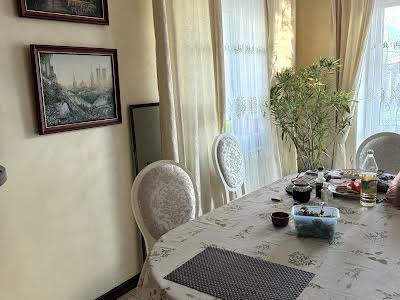 будинок за адресою Київська вул., 70