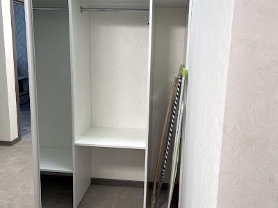 квартира по адресу Ревуцкого ул., 40-Б
