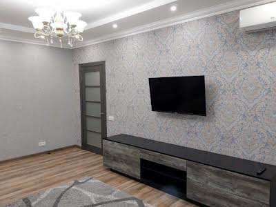 квартира за адресою Любомира Гузара просп. (Космонавта Комарова), 46-В