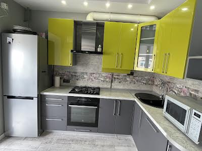 квартира по адресу с. Святопетровское, Леси Украинки бульв., 10