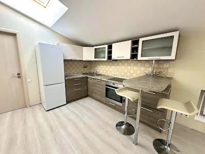 квартира за адресою Валерія Лобановського вул., 21