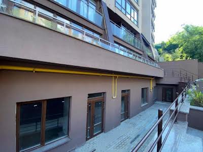 коммерческая по адресу Глубочицкая ул., 13