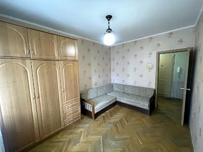 квартира за адресою Путивльська вул., 42