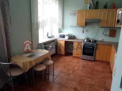 квартира за адресою Білоруська вул., 32