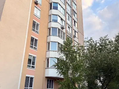 квартира за адресою с. Святопетрівське, Богдана Хмельницького вул., 11-В