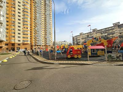 квартира за адресою Юрія Кондратюка вул., 5