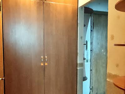 квартира по адресу Героев Днепра ул., 42-Б