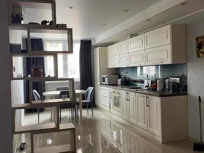 квартира за адресою Соломії Крушельницької вул., 15а