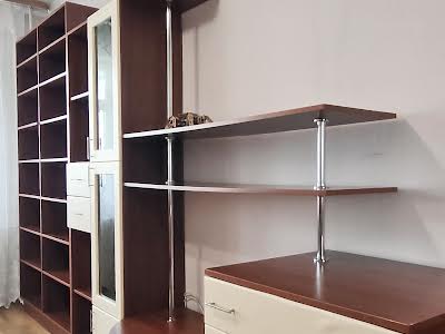 квартира по адресу Героев Днепра ул., 42-Б