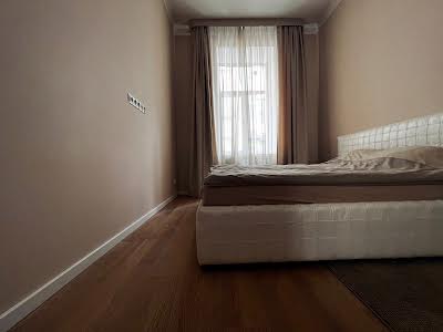 квартира за адресою Олеся Гончара вул., 30-Б