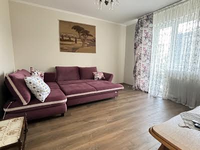 квартира за адресою Жасминова вул., 5б