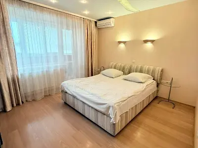 квартира за адресою Антоновича вул. (Горького), 88