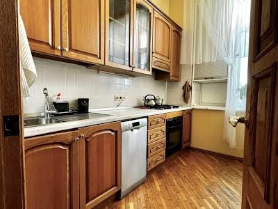 квартира за адресою Жилянська вул., 34