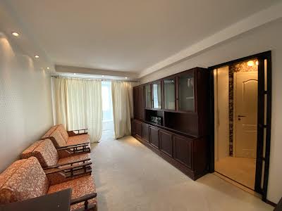 квартира по адресу Авиаконструктора Антонова ул., 15А