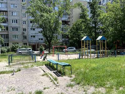 квартира за адресою Зої Гайдай вул., 9-А