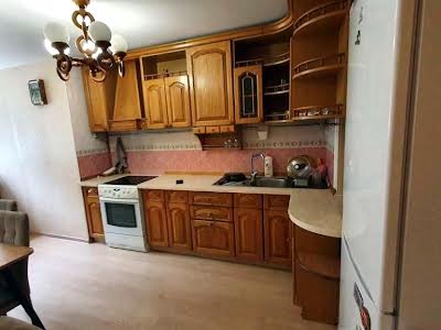 квартира за адресою Лабораторна вул., 14