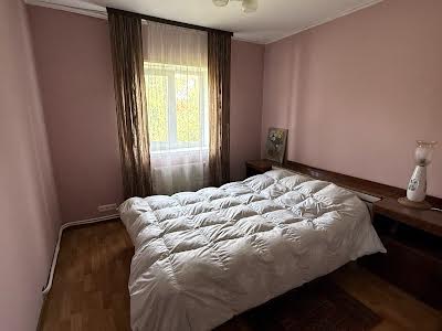 будинок за адресою с. Нові Безрадичі, Садова, 99