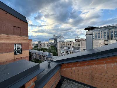 квартира за адресою Панаса Мирного вул., 8