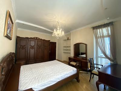 квартира по адресу Старонаводницкая ул., 13