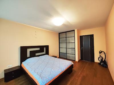 квартира по адресу Забилы Виктора ул., 5