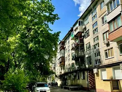 квартира за адресою Романа Ратушного вул. (Волгоградська), 41