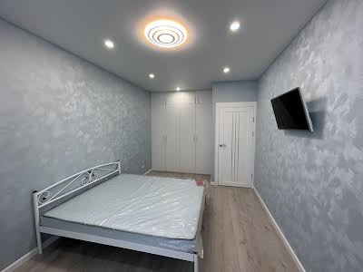 квартира по адресу Молодіжна, 2