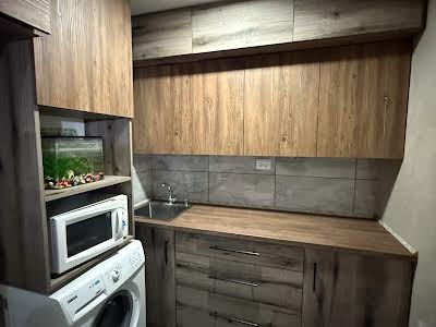 комната по адресу Злуки просп., 11