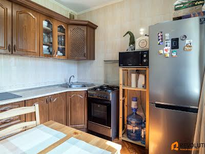 квартира по адресу Ревуцкого ул., 30/1