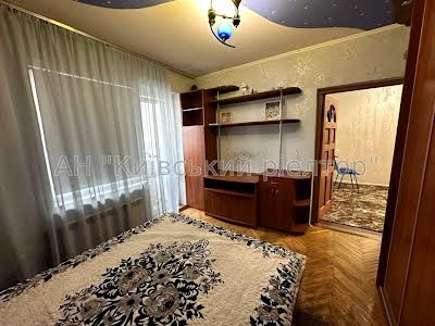 квартира за адресою Ревуцького вул., 29