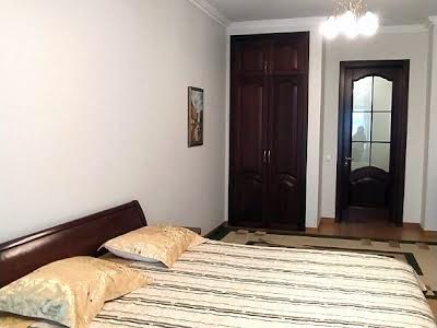 квартира по адресу Кловский спуск, 5