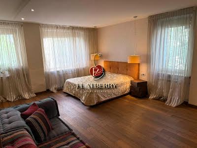 квартира за адресою Межигірська вул., 28