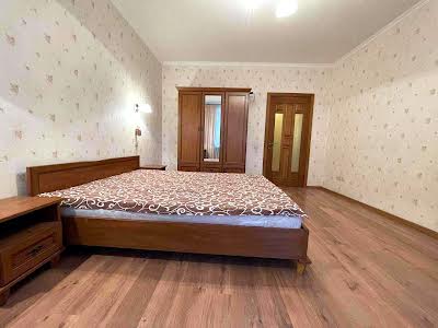 квартира за адресою Тарасівська вул., 21