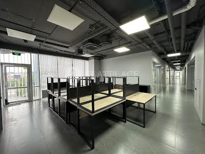 комерційна за адресою Степана Бандери просп. (Московський), 9б