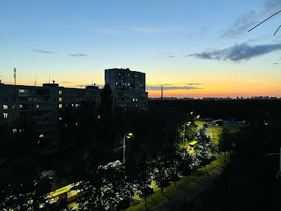 квартира за адресою Київ, Кубанської України вул. (Маршала Жукова), 30