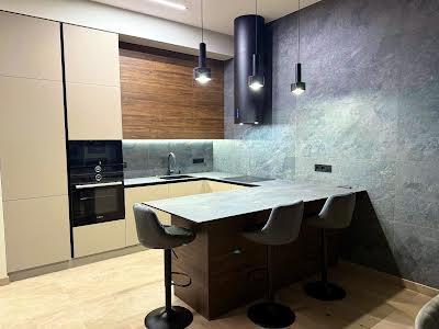 квартира за адресою Салютна вул., 2к22