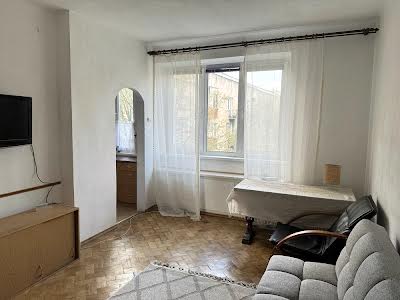 квартира за адресою Миколи Зерова вул., 15