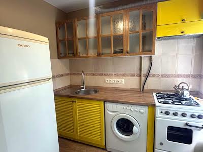 квартира по адресу Салютная ул., 12/62