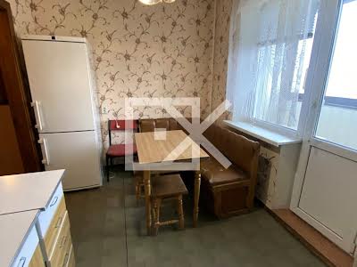 квартира по адресу Ларисы Руденко ул., 5