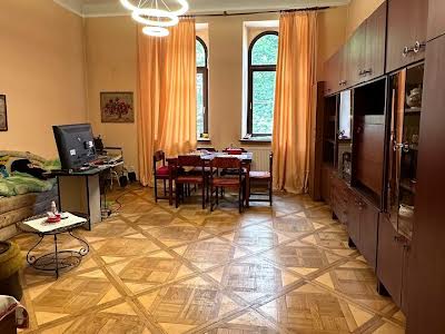 коммерческая по адресу Ивана Франко ул., 65