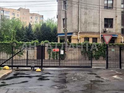 квартира за адресою Клінічна вул., 23/25