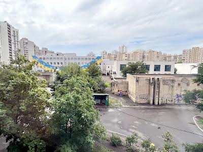 квартира за адресою Київ, Драгоманова вул., 31-В