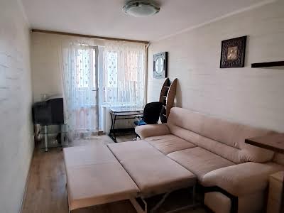 квартира за адресою Мілютенка вул., 17А