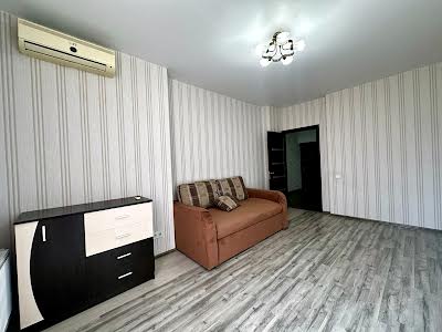 квартира за адресою Регенераторна вул., 4