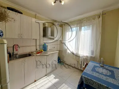 квартира за адресою Ушинського вул., 16