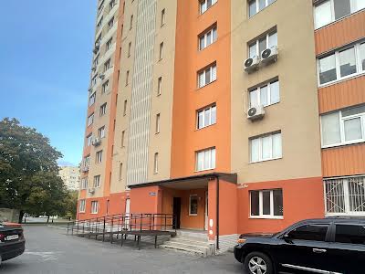 квартира за адресою Плехановська вул., 92А