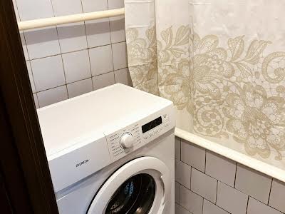 квартира за адресою Київ, Героїв полку 