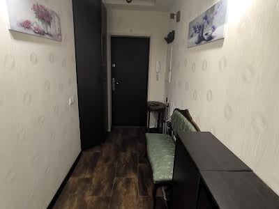 квартира за адресою Стадіонна вул., 13