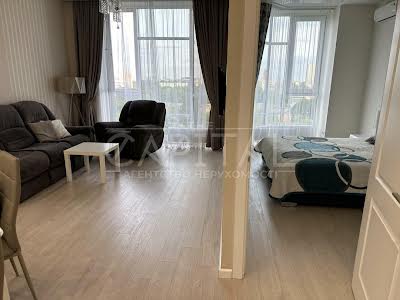 квартира за адресою Авіаконструктора Антонова вул., 2-Б