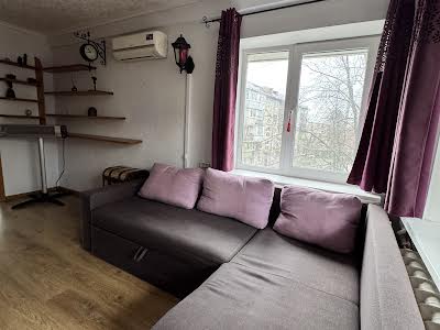 квартира за адресою Парково-Сирецька вул. (Тимофія Шамрила), 12г